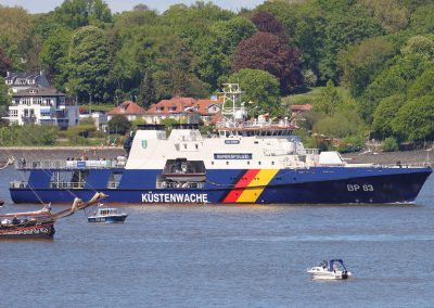 Einlaufparade des 837. Hamburger Hafengeburtstags